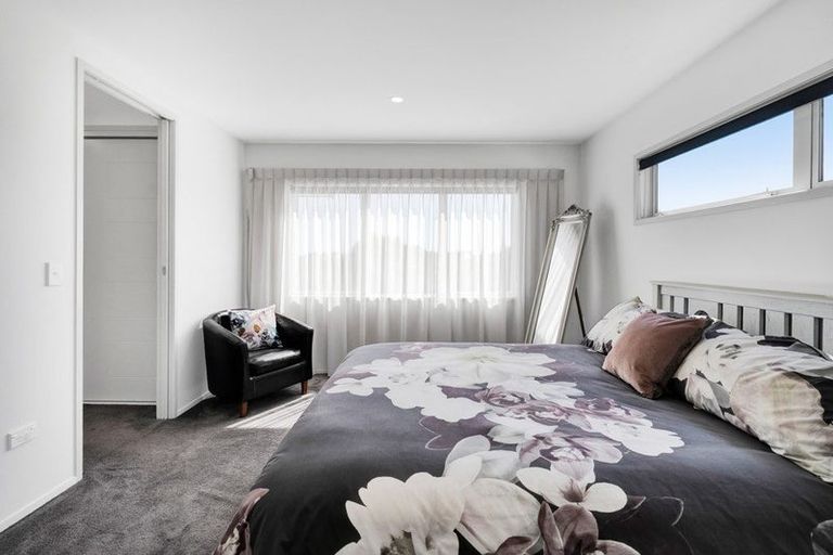 Photo of property in 5d Vardon Way, Waiwhakaiho, New Plymouth, 4312