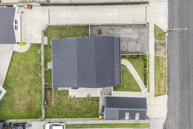 Photo of property in 7 Cutfield Street, Inglewood, 4330