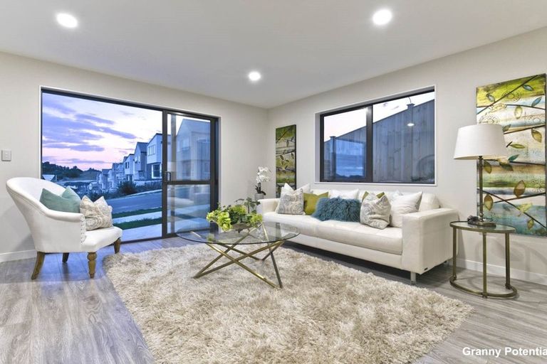 Photo of property in 40 Takurua Terrace, Orewa, 0931