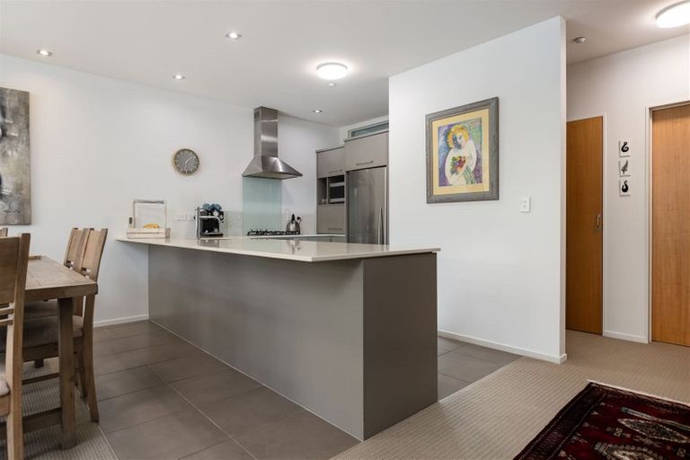 Photo of property in 4/35 Victoria Road, Mount Maunganui, 3116