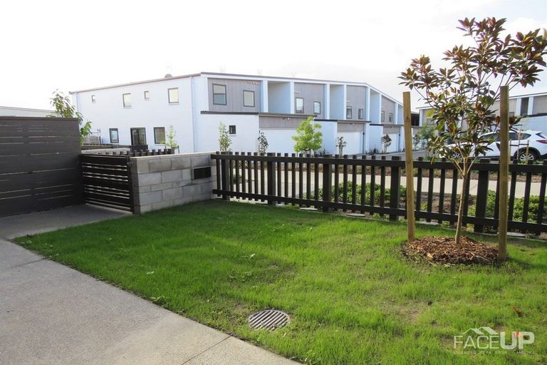 Photo of property in 56 Walter Merton Road, Hobsonville, Auckland, 0616