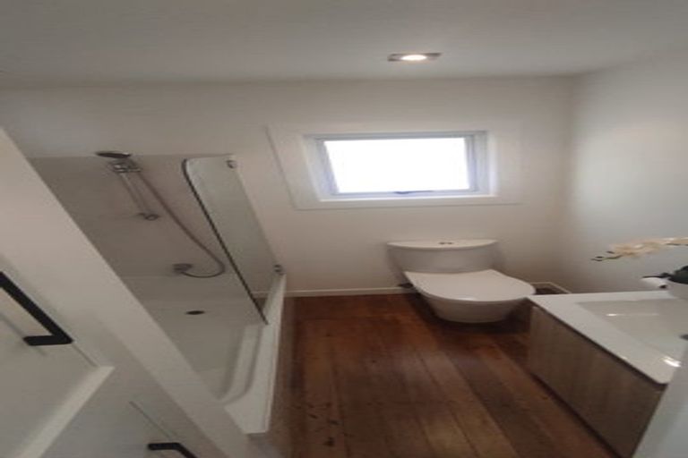 Photo of property in 3/4 Birchfield Road, Hauraki, Auckland, 0622