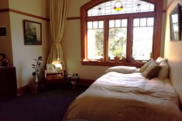 Photo of property in 64 Hawker Street, Mount Victoria, Wellington, 6011