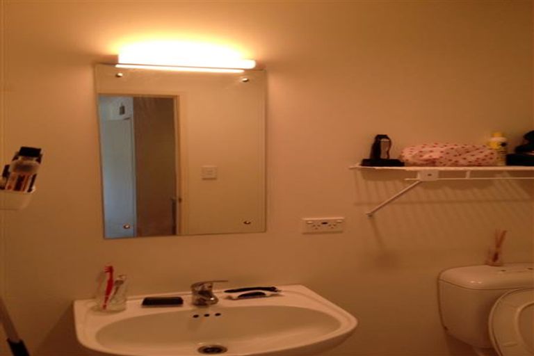 Photo of property in 4c/30 Westward Ho, Glen Eden, Auckland, 0602