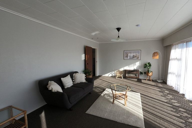 Photo of property in 2 Park Lane, Waitara, 4320