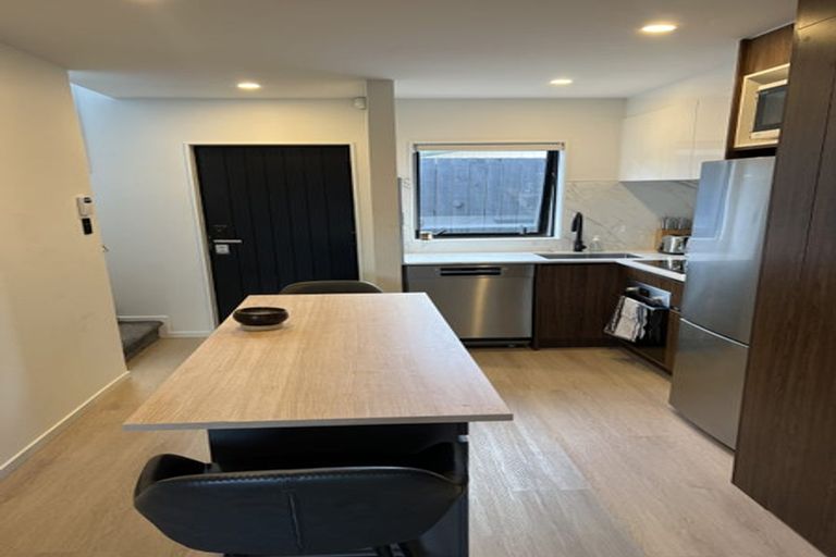 Photo of property in 5/72 Tiraumea Drive, Pakuranga, Auckland, 2010