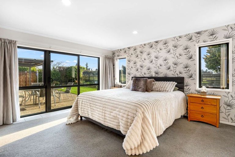 Photo of property in 5 Carroll Place, Owhata, Rotorua, 3010