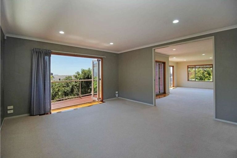 Photo of property in 75a Bradbury Road, Botany Downs, Auckland, 2010