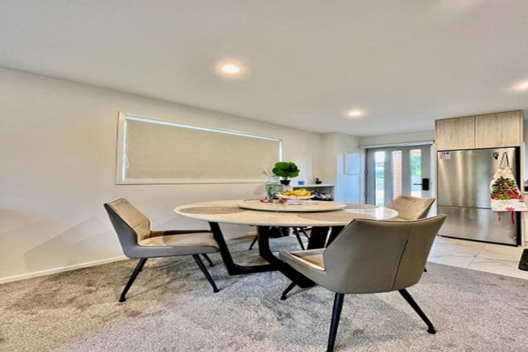 Photo of property in 1/42 Kaikoura Street, Henderson, Auckland, 0612