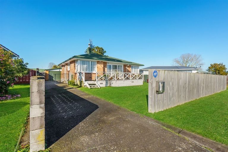 Photo of property in 99 Cargill Street, Papakura, 2110