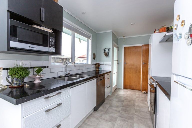 Photo of property in 17 Station Road, Paeroa, 3600