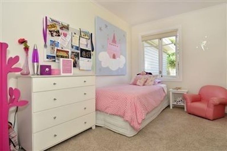 Photo of property in 1/19 Brook Street, Milford, Auckland, 0620