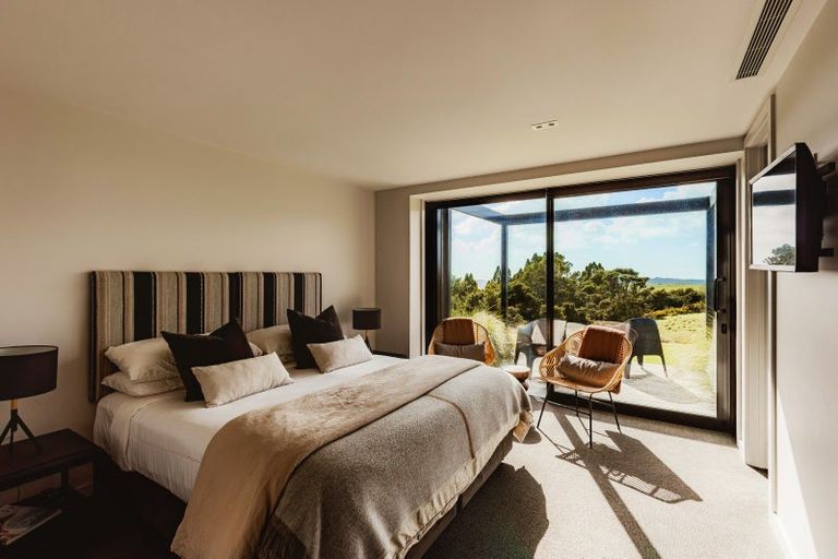 Photo of property in 34 Aroha Road, Te Arai, Wellsford, 0975