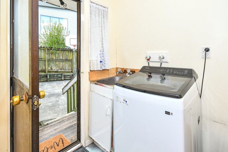 Photo of property in 3 Leven Lane, Totara Heights, Auckland, 2105