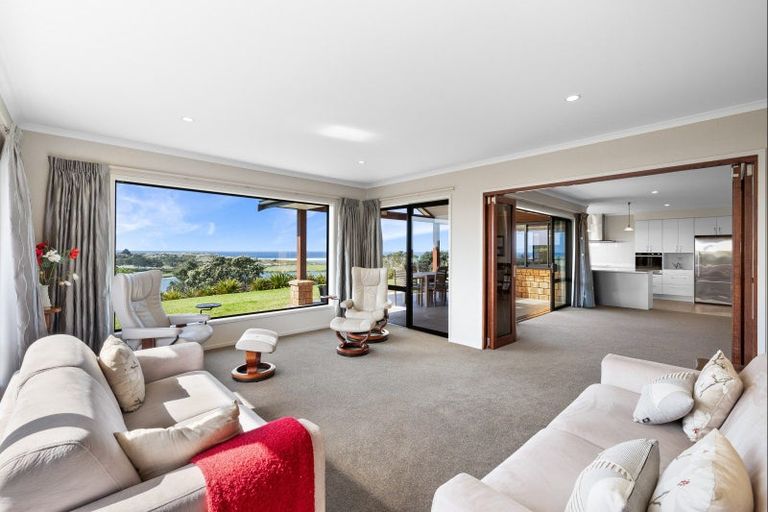 Photo of property in 11b Seascape Crescent, Waipu, 0582