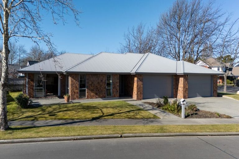 Photo of property in 6 Woodhurst Drive, Casebrook, Christchurch, 8051