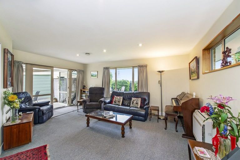Photo of property in 68 Mauger Drive, Heathcote Valley, Christchurch, 8022