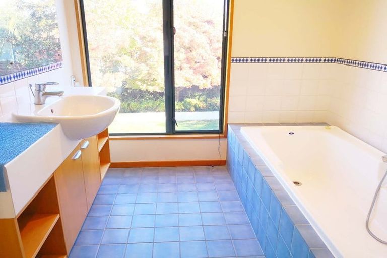 Photo of property in 2 Renoir Lane, Ilam, Christchurch, 8041