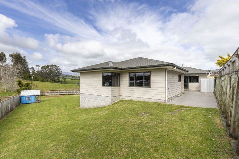 Photo of property in 5 Rotokare Crescent, Whalers Gate, New Plymouth, 4310