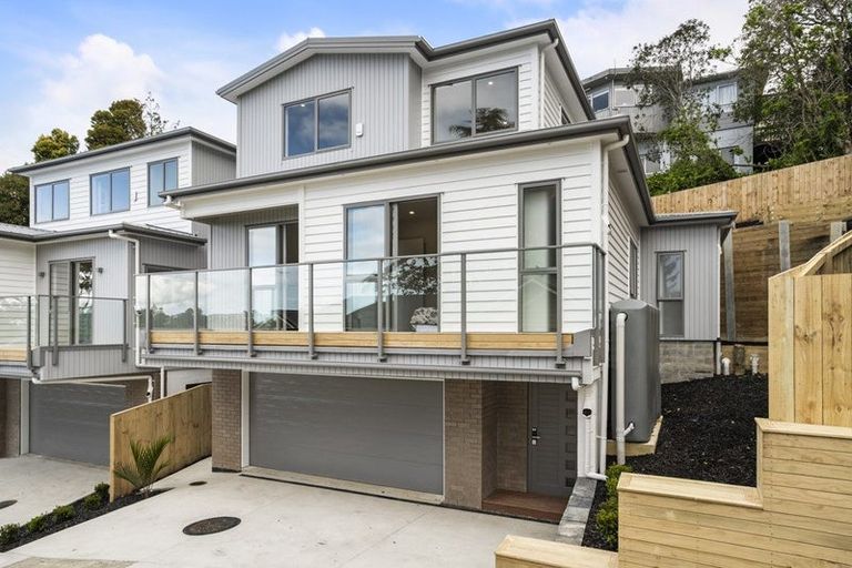Photo of property in 1/15d Verran Road, Birkenhead, Auckland, 0626