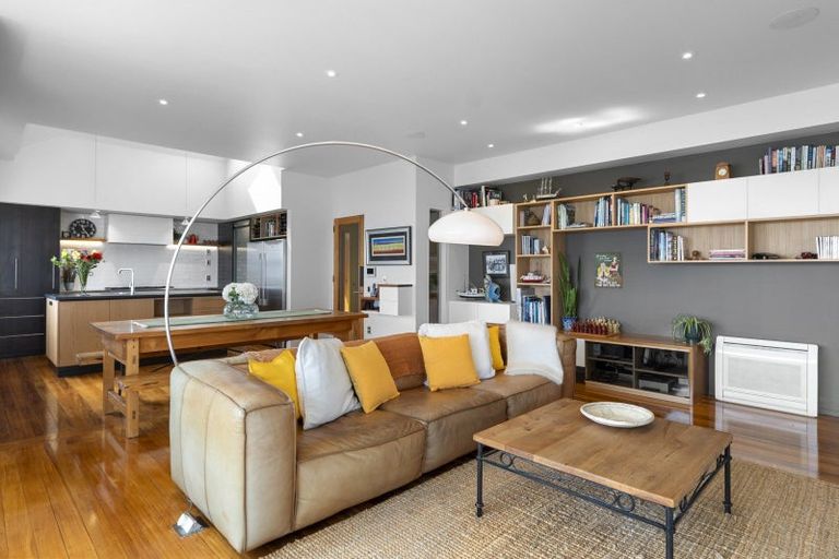 Photo of property in 36 Saint Andrews Hill Road, Mount Pleasant, Christchurch, 8081