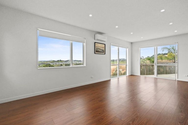 Photo of property in 34 Harvest Avenue, Orewa, 0931