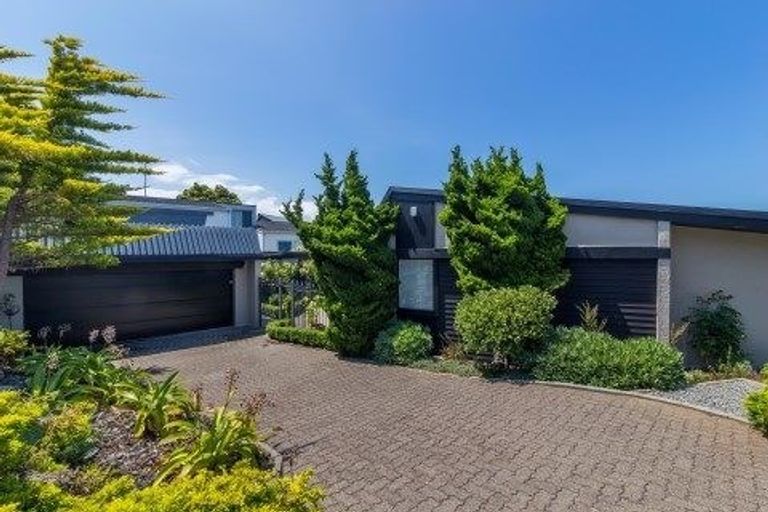 Photo of property in 45 Rama Crescent, Khandallah, Wellington, 6035