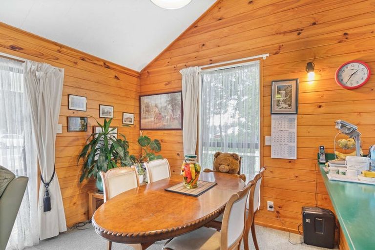 Photo of property in 7 Harris Street, Marton, 4710