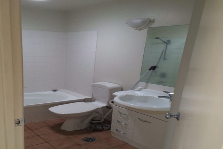 Photo of property in The Grange, 90/92 Bush Road, Albany, Auckland, 0632