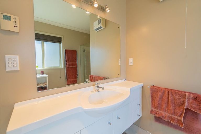 Photo of property in 20 Lawson Burrows Crescent, Te Anau, 9600