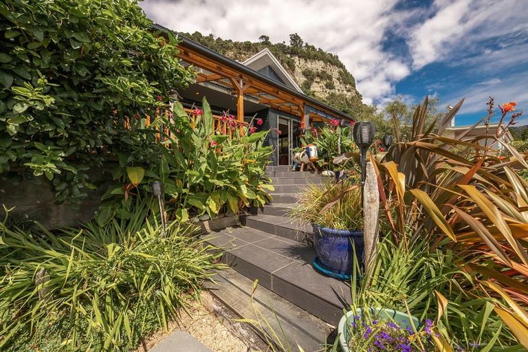 Photo of property in 28 Nikau Heights, Little Wanganui, Karamea, 7893