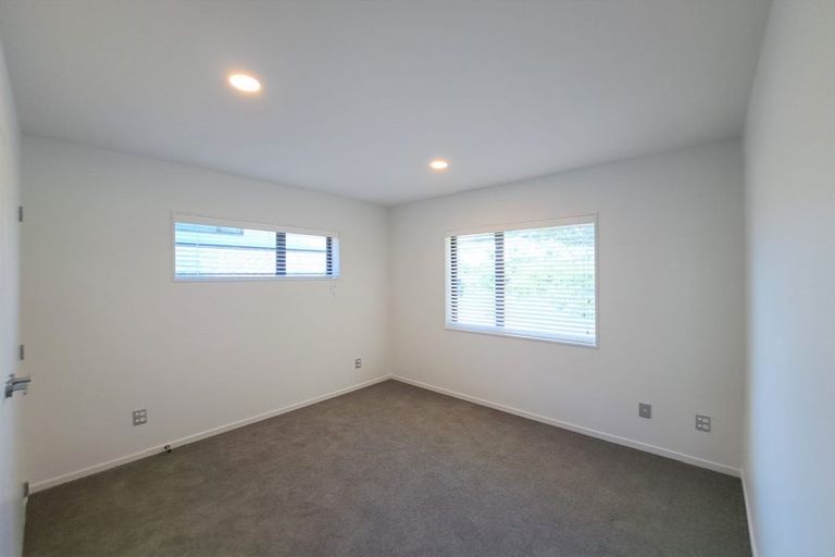 Photo of property in 10 Tagish Way, Orewa, 0931