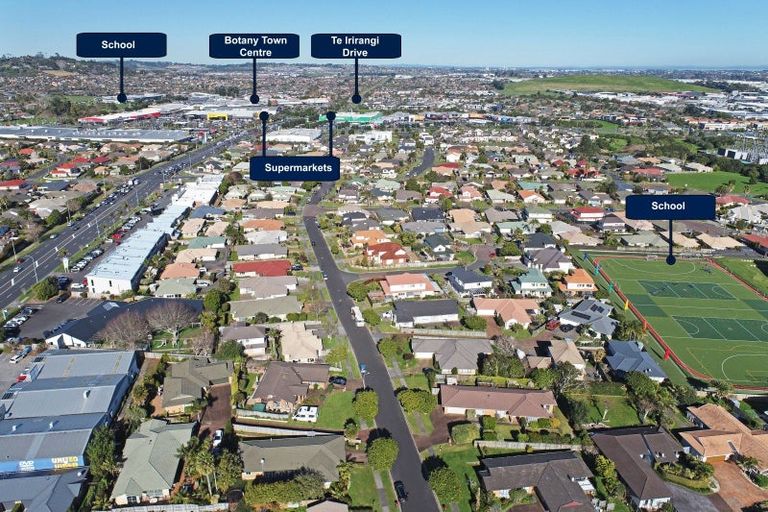 Photo of property in 52 Bob Charles Drive, Golflands, Auckland, 2013