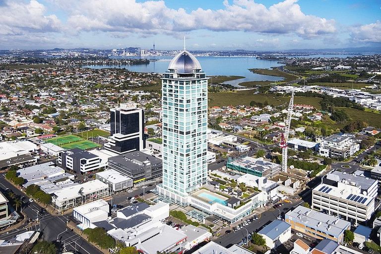 Photo of property in Sentinel Apartments, 1403/3 Northcroft Street, Takapuna, Auckland, 0622