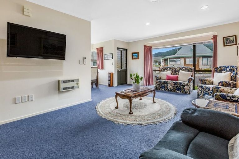 Photo of property in Redwood Village, 2/42 Main Road, Tawa, Wellington, 5028