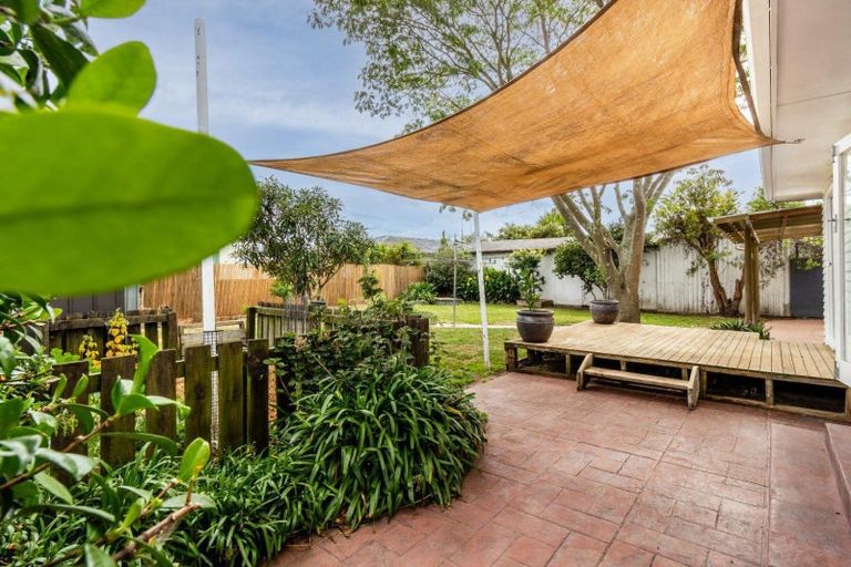 Photo of property in 303 Lumsden Road, Akina, Hastings, 4122