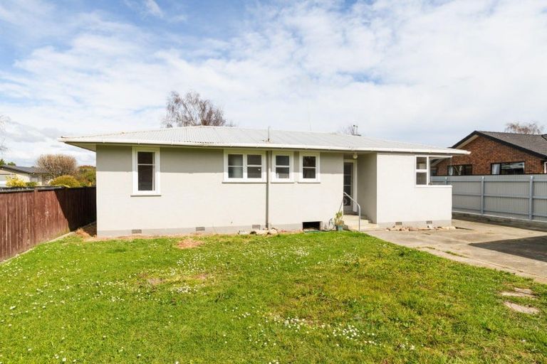 Photo of property in 25 Ruamahanga Crescent, Terrace End, Palmerston North, 4410