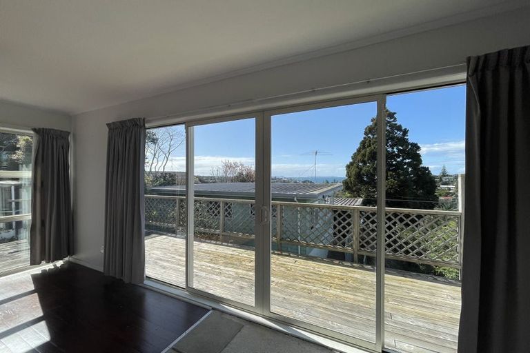 Photo of property in 71 Matipo Road, Mairangi Bay, Auckland, 0630