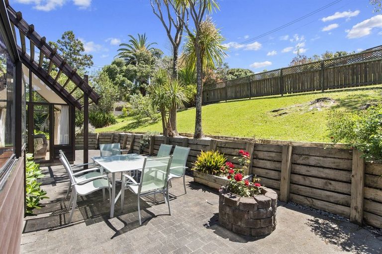 Photo of property in 1/18 Rossmore Terrace, Murrays Bay, Auckland, 0630