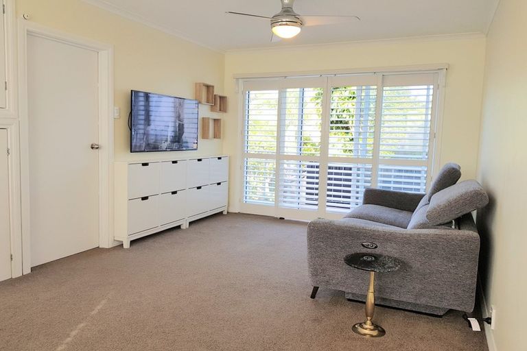 Photo of property in 11/72 Kitchener Road, Milford, Auckland, 0620