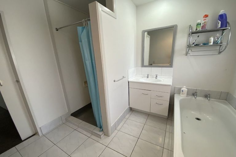 Photo of property in 2/21a Quinns Road, Shirley, Christchurch, 8013