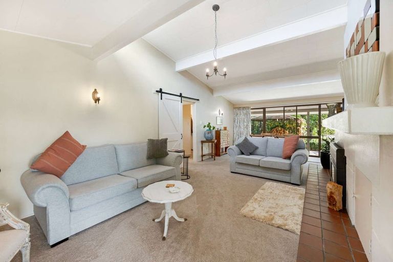 Photo of property in 72 Puketapu Road, Taradale, Napier, 4112