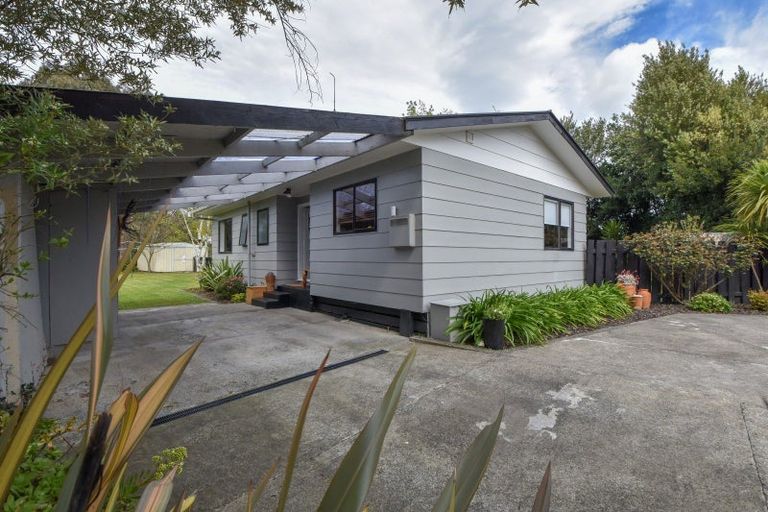 Photo of property in 9 Baillie Crescent, Carterton, 5713
