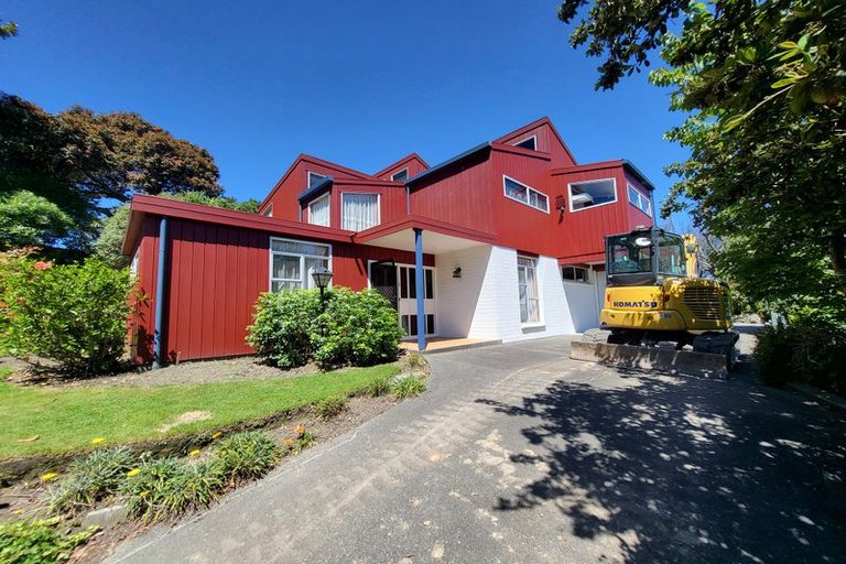 Photo of property in 13 Thompson Road, Bluff Hill, Napier, 4110