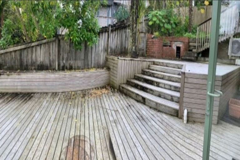 Photo of property in 3/26a Penning Road, Castor Bay, Auckland, 0620