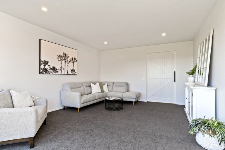 Photo of property in 37 Colpoma Close, Papamoa Beach, Papamoa, 3118