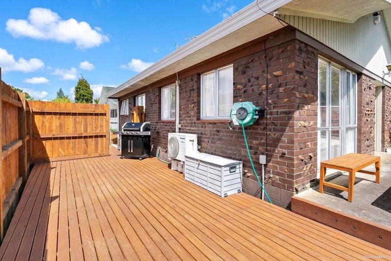 Photo of property in 1/2 Atkinson Avenue, Otahuhu, Auckland, 1062