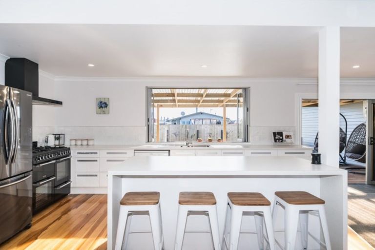 Photo of property in 8 Russell Street, Feilding, 4702