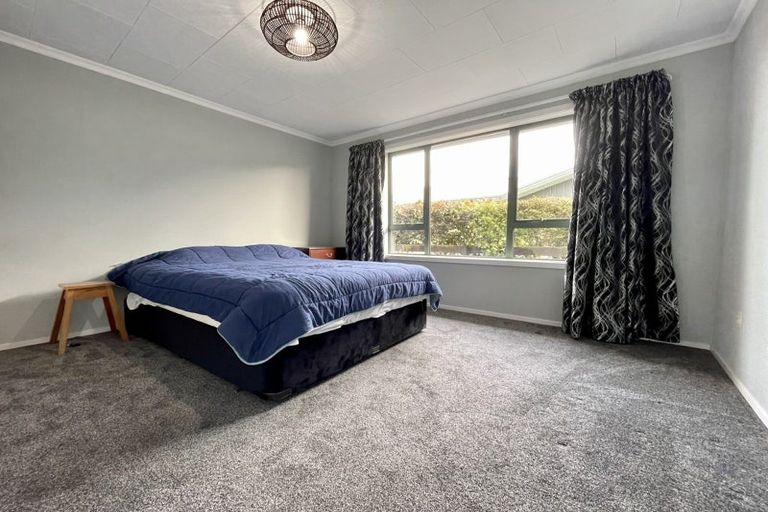 Photo of property in 18 Hamilton Avenue, Winton, 9720