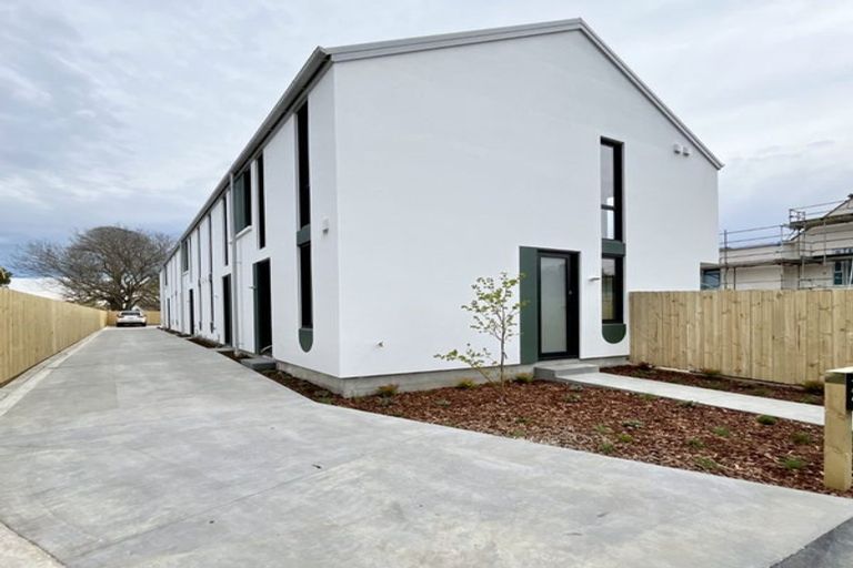 Photo of property in 2/37 Trent Street, Linwood, Christchurch, 8011